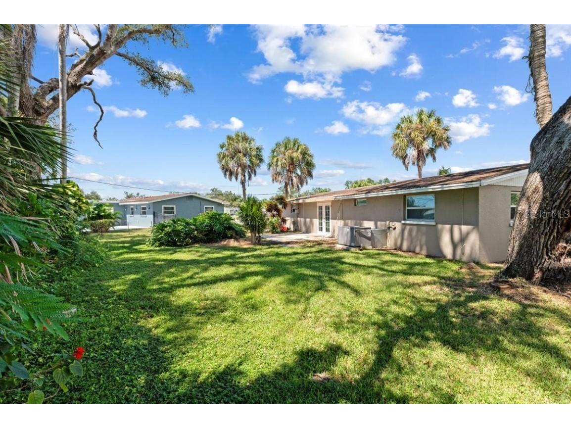 311 Dorchester Drive Venice FL 34293 A4666333 image26