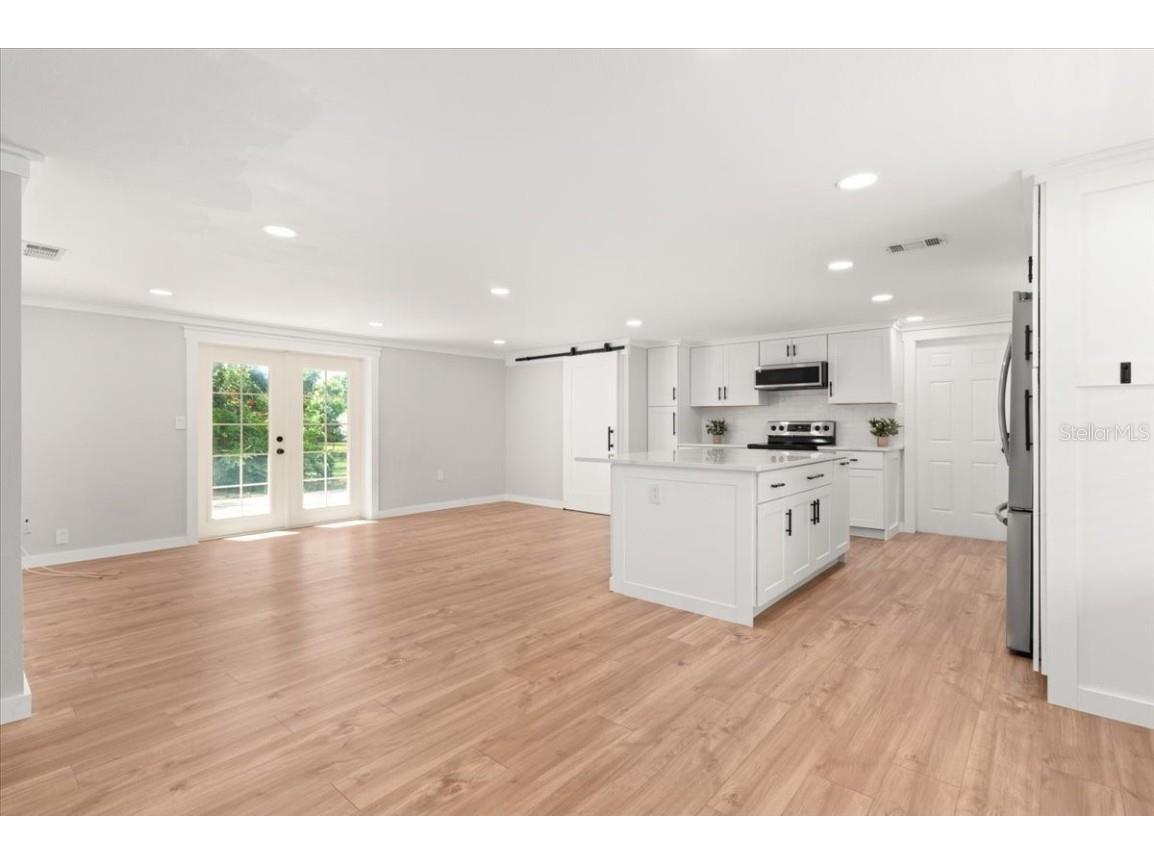 311 Dorchester Drive Venice FL 34293 A4666333 image5