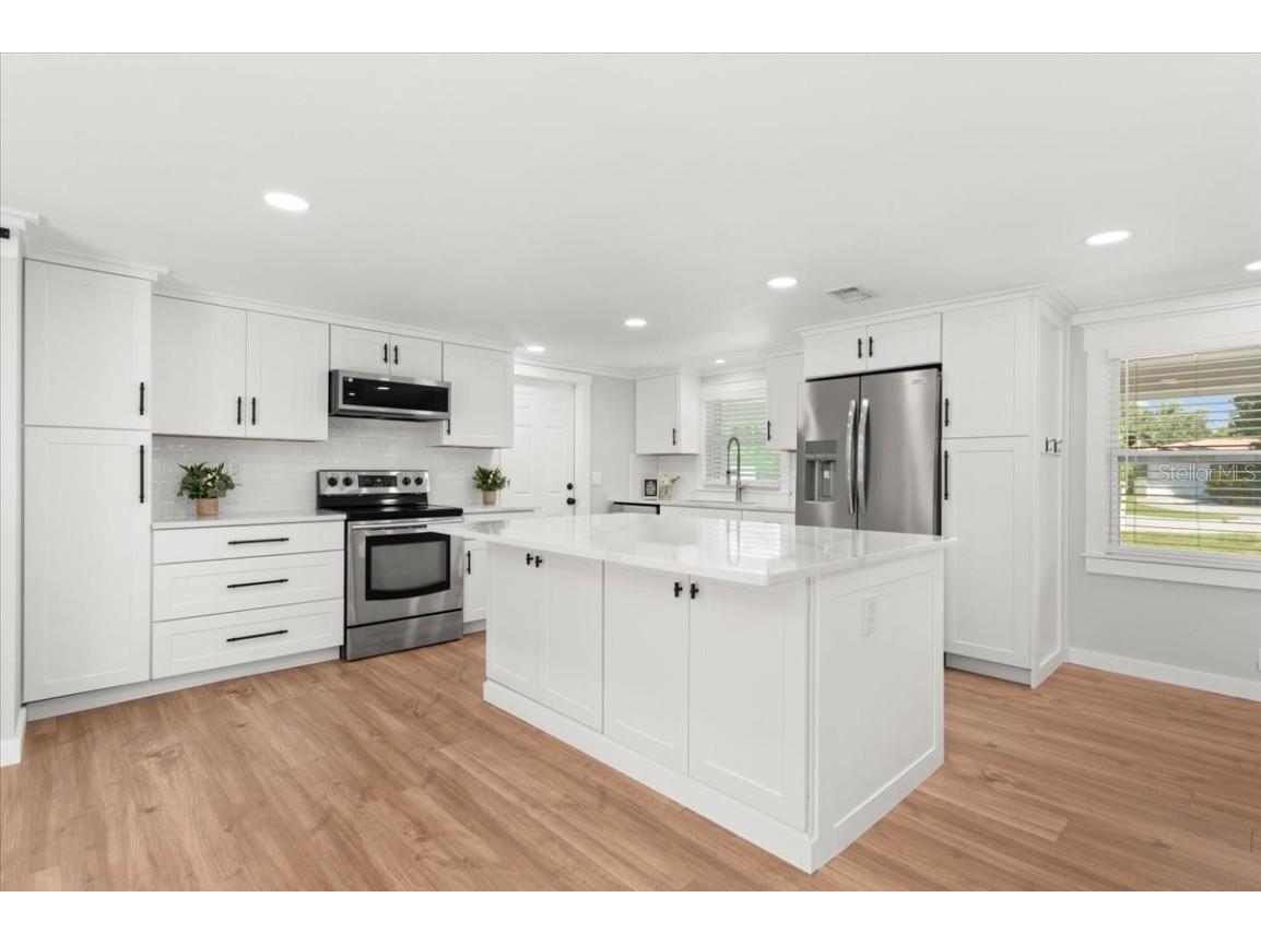 311 Dorchester Drive Venice FL 34293 A4666333 image9