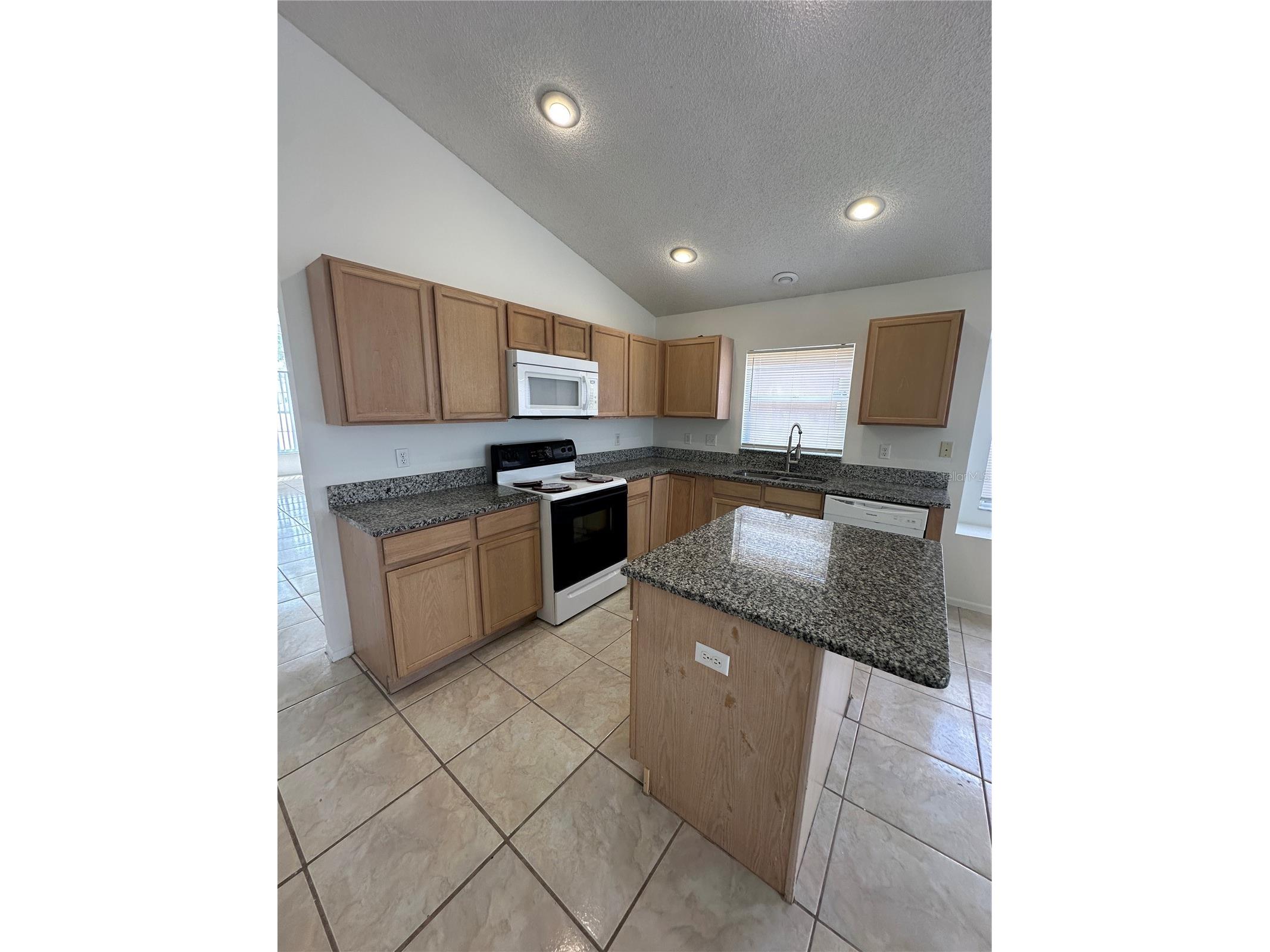 311 Downing Circle Davenport FL 33897 O6411315 image11