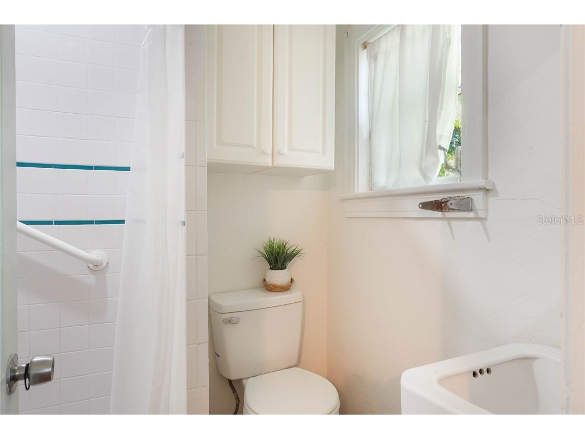 311 E Wallace Street Orlando FL 32809 O6292103 image14