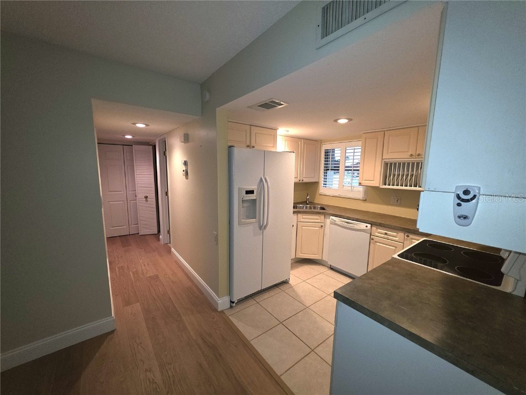 311 Garvin Street #405B Punta Gorda FL 33950 - BASS INLET C7510713 image17