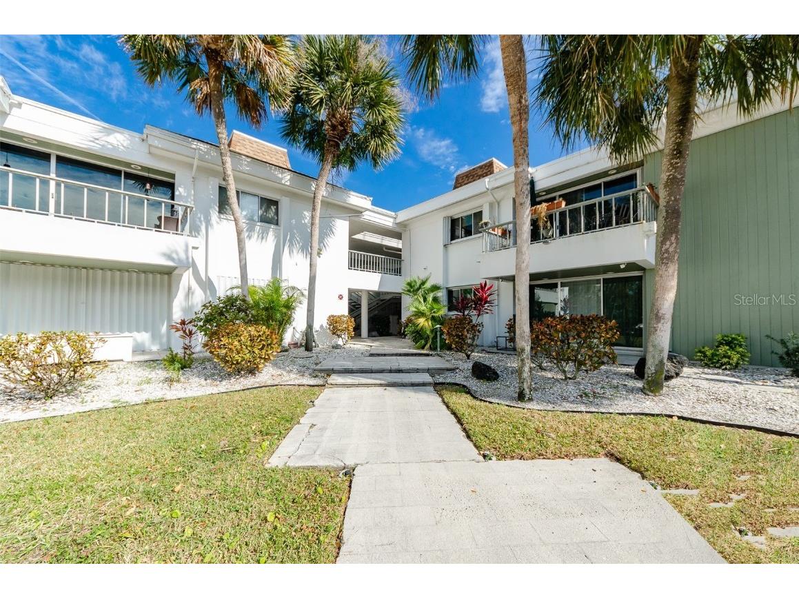 311 Island Way #101 Clearwater Beach FL 33767 U8247445 image1