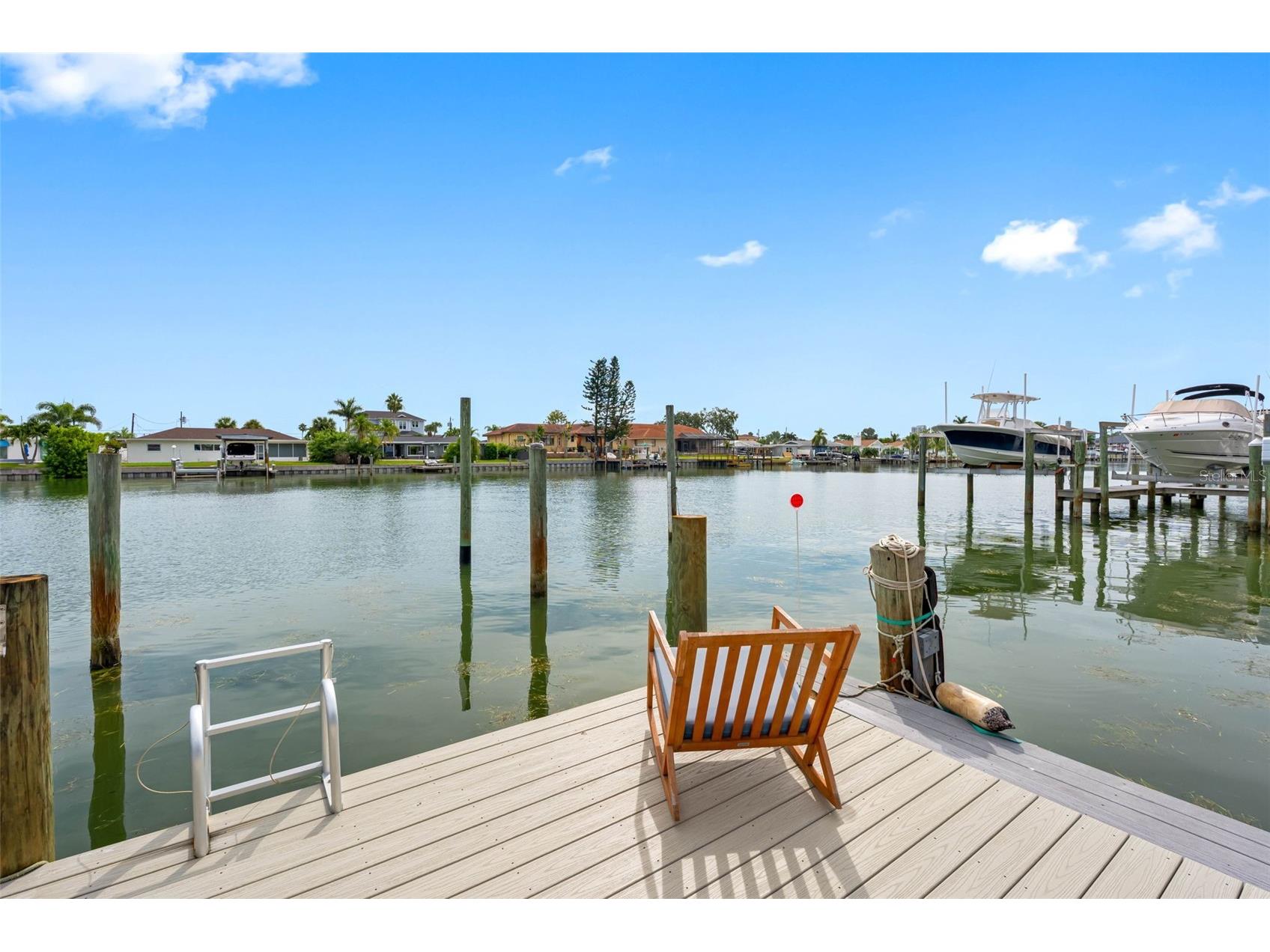 311 Island Way #104 Clearwater Beach FL 33767 TB8435150 image1