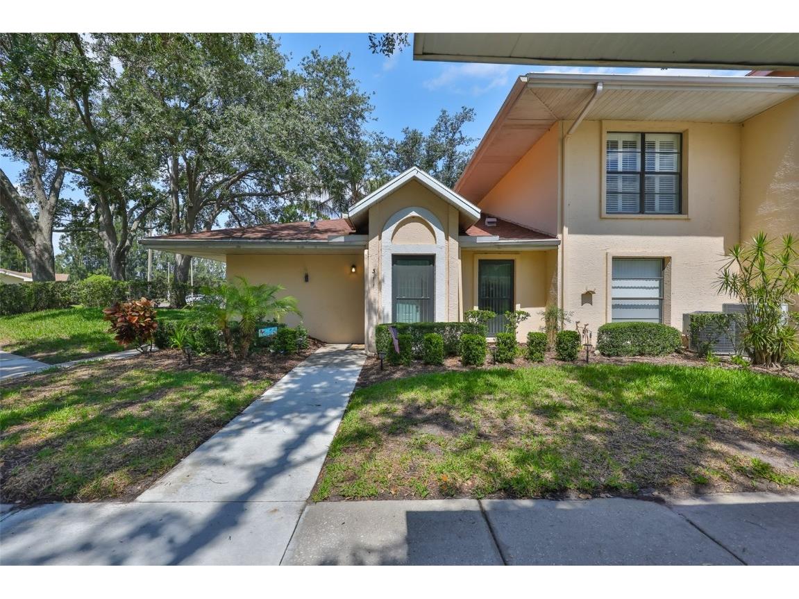 311 Knottwood Court Sun City Center FL 33573 TB8391183 image1