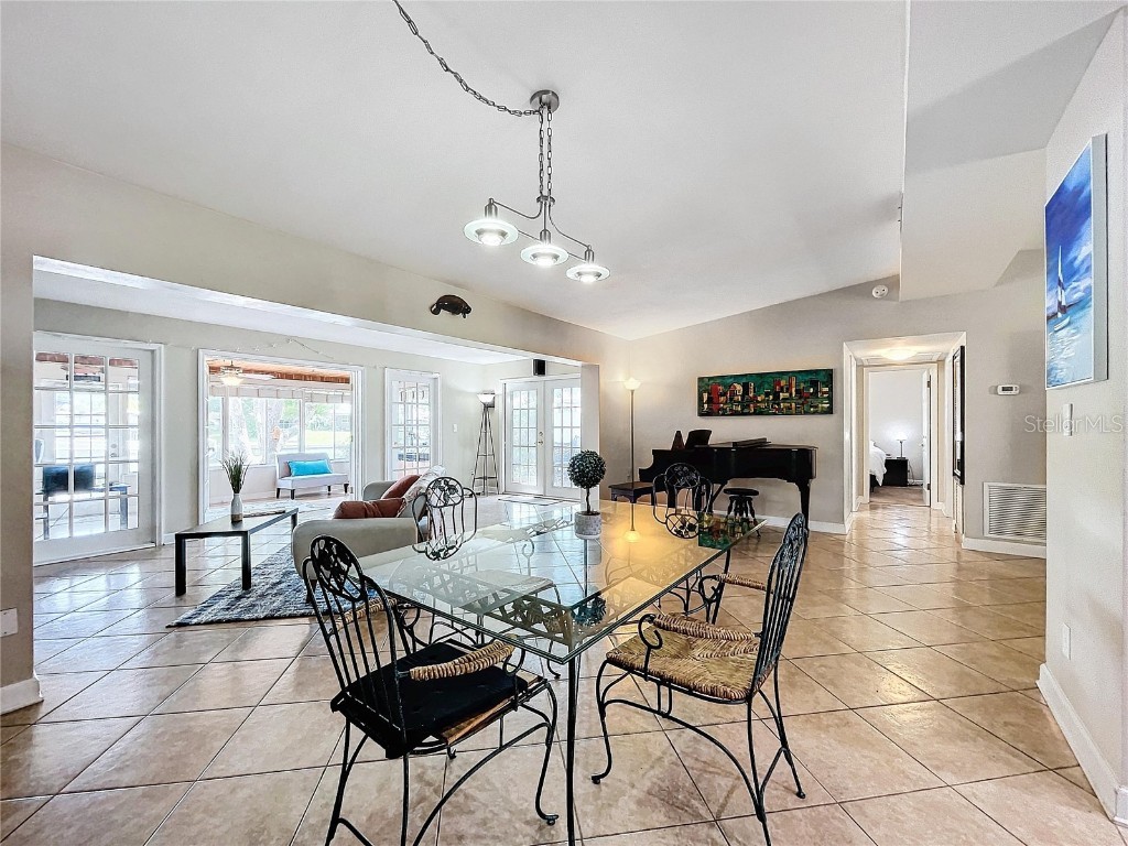 311 Morningside Drive Palm Harbor FL 34683 W7881475 image15