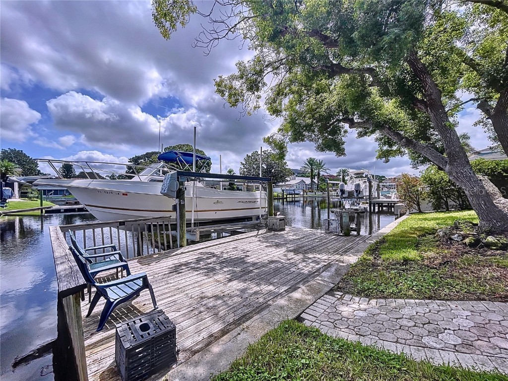 311 Morningside Drive Palm Harbor FL 34683 W7881475 image8
