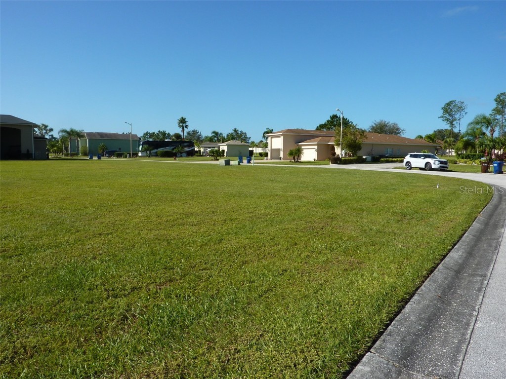 311 Nolane Lane Polk City FL 33868 - CLEARWATER LAKE MUD LAKE P4932481 image1