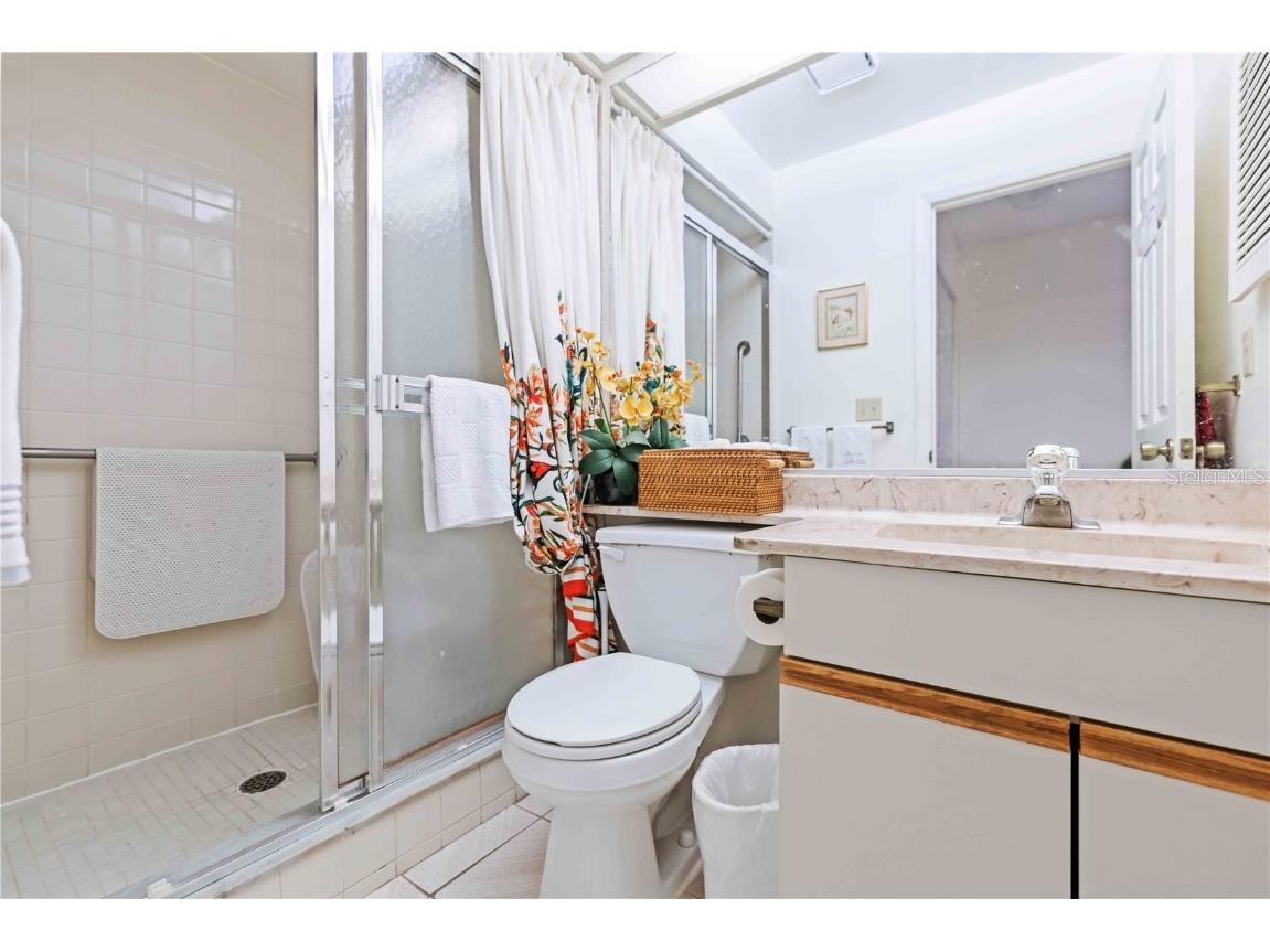 311 Oak Hill Way #26 Sarasota FL 34232 A4669876 image12