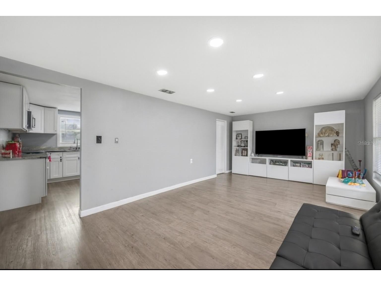 311 SW 3rd Avenue Mulberry FL 33860 L4961286 image4