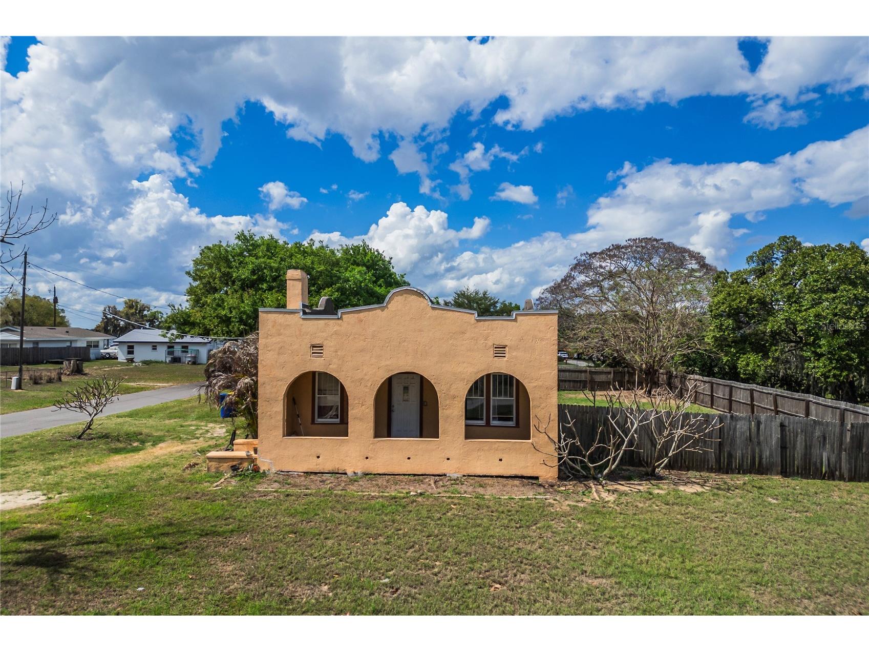311 W Pearce Avenue Eagle Lake FL 33839 O6390985 image1