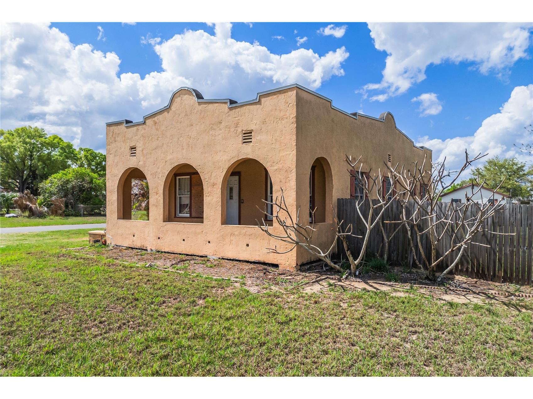 311 W Pearce Avenue Eagle Lake FL 33839 O6390985 image2