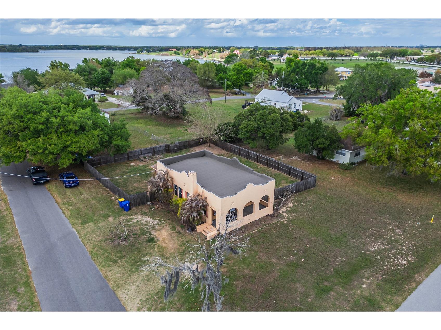 311 W Pearce Avenue Eagle Lake FL 33839 O6390985 image3