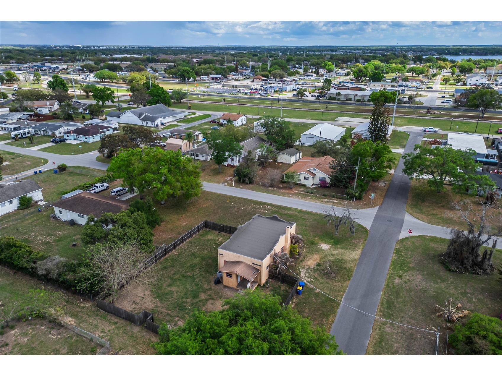 311 W Pearce Avenue Eagle Lake FL 33839 O6390985 image6