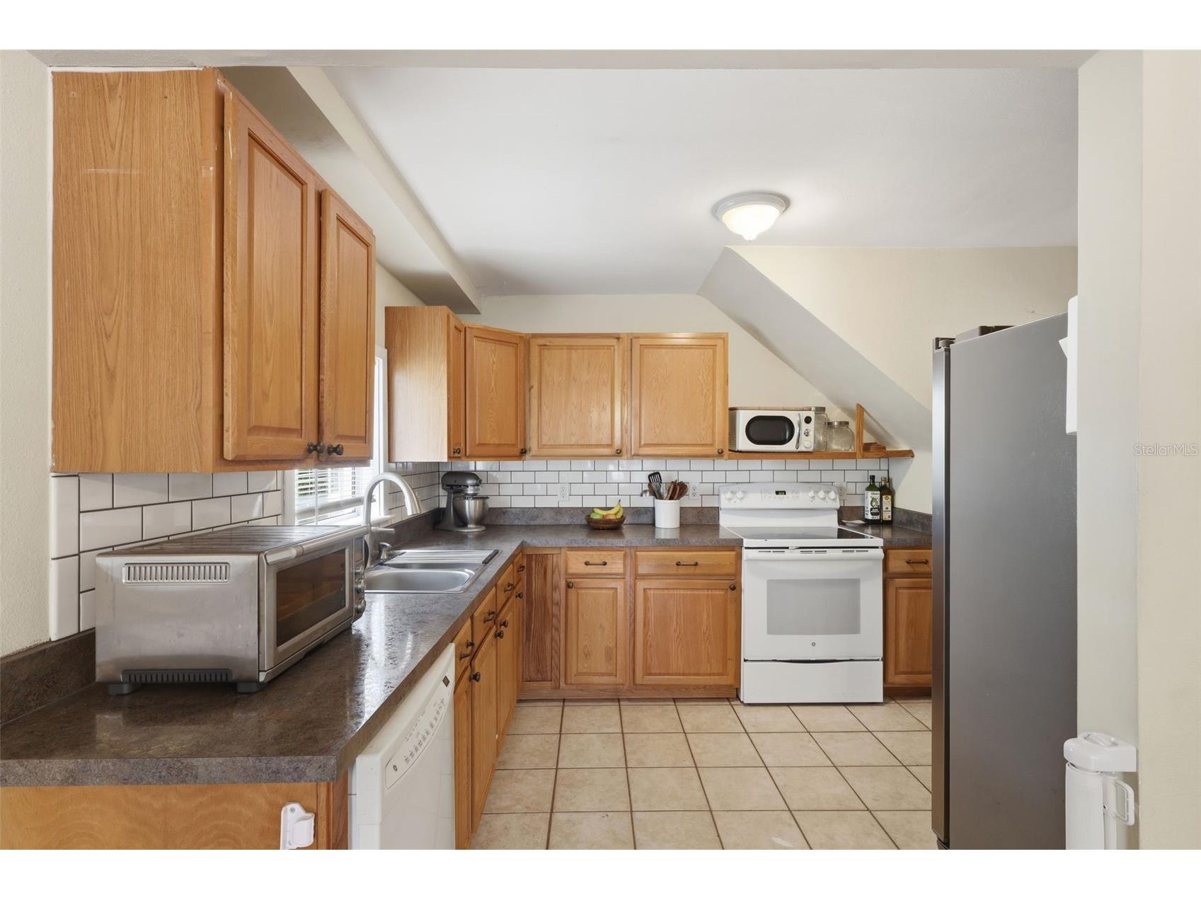 311 W University Avenue Deland FL 32720 V4949625 image11