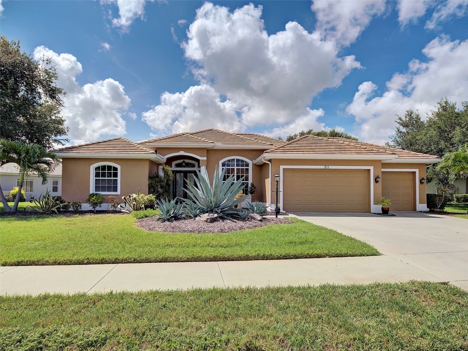 311 Wild Pine Way Venice FL 34292 N6144613 image2