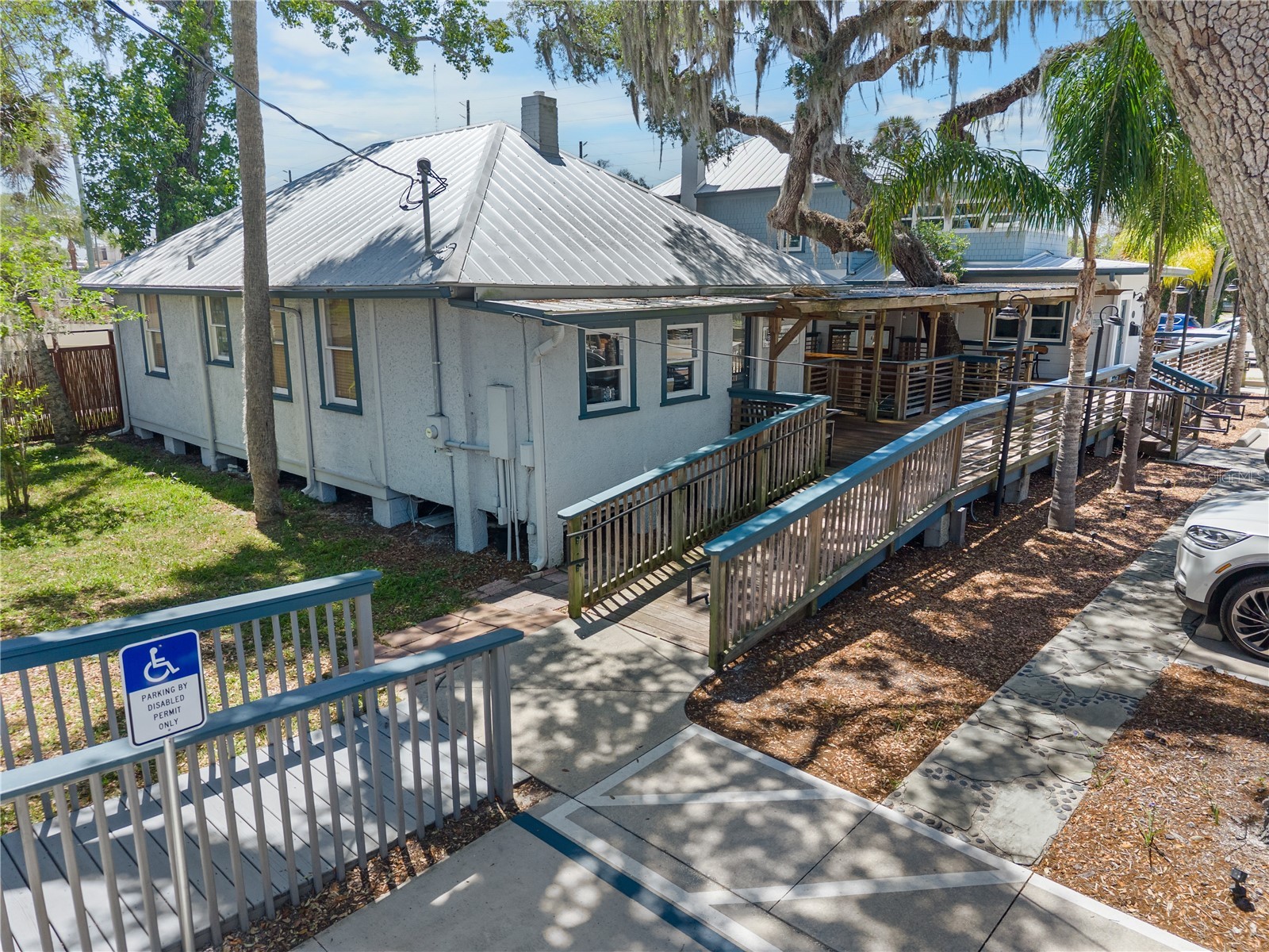 311 and 315 Live Oak Street New Smyrna Beach FL 32168 NS1088009 image10