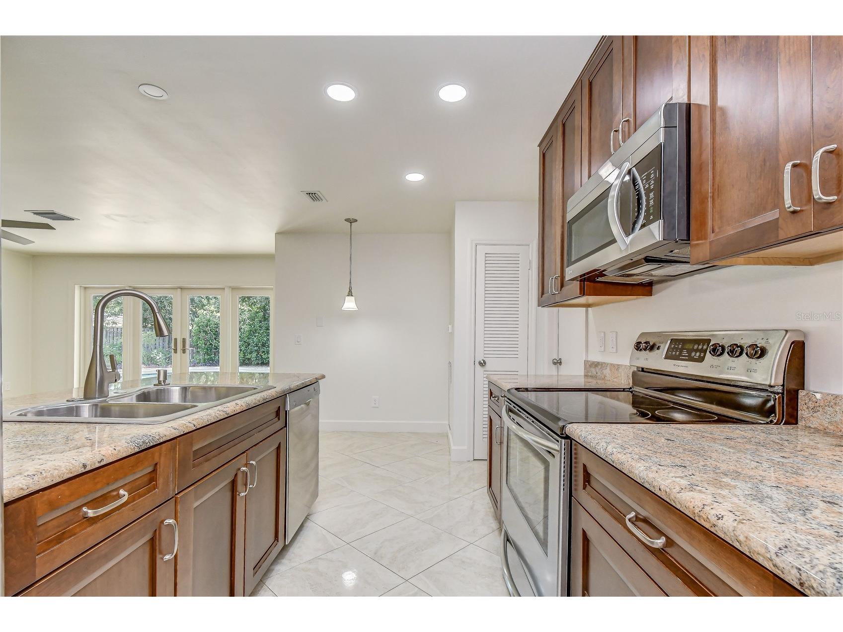 3110 Belmore Road Tampa FL 33618 TB8529409 image14