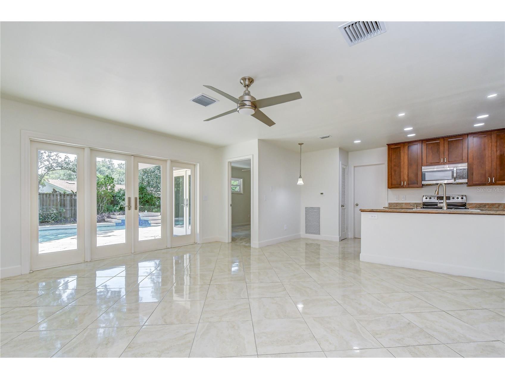 3110 Belmore Road Tampa FL 33618 TB8529409 image21