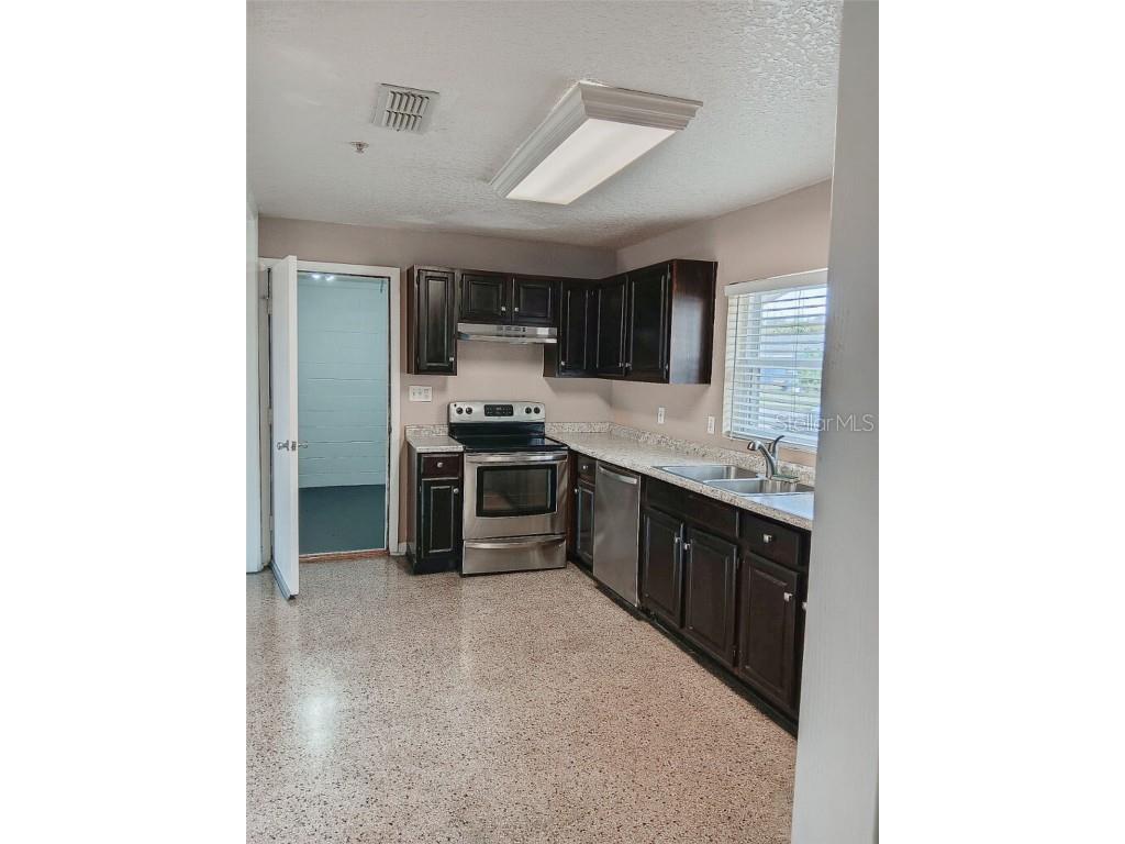 3110 Port Royal Drive Orlando FL 32827 O6349561 image3