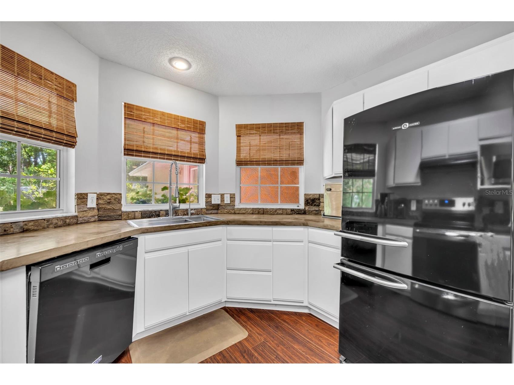 31100 Pocono St Sorrento FL 32776 O6326419 image17