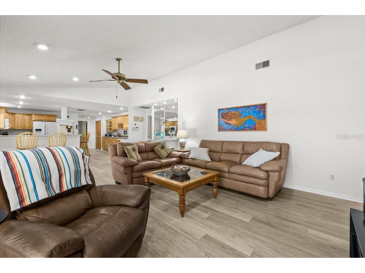 3111 Hyde Park Drive Clearwater FL 33761 TB8498107 image20