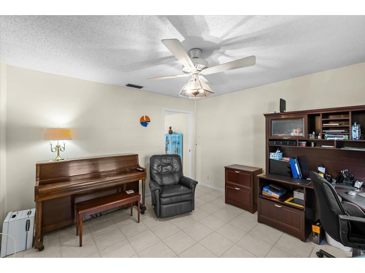3111 Hyde Park Drive Clearwater FL 33761 TB8498107 image42