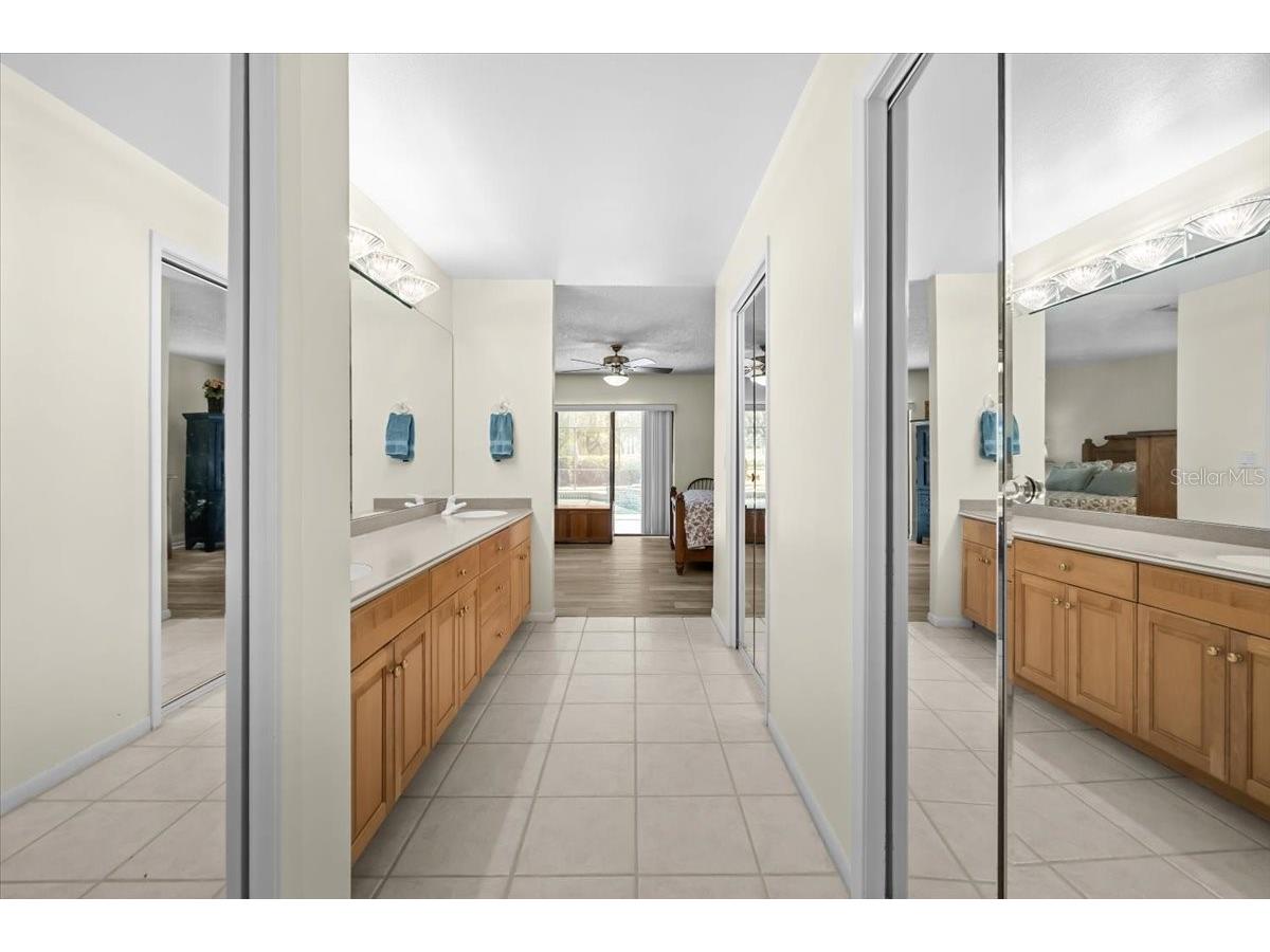 3111 Hyde Park Drive Clearwater FL 33761 TB8498107 image45