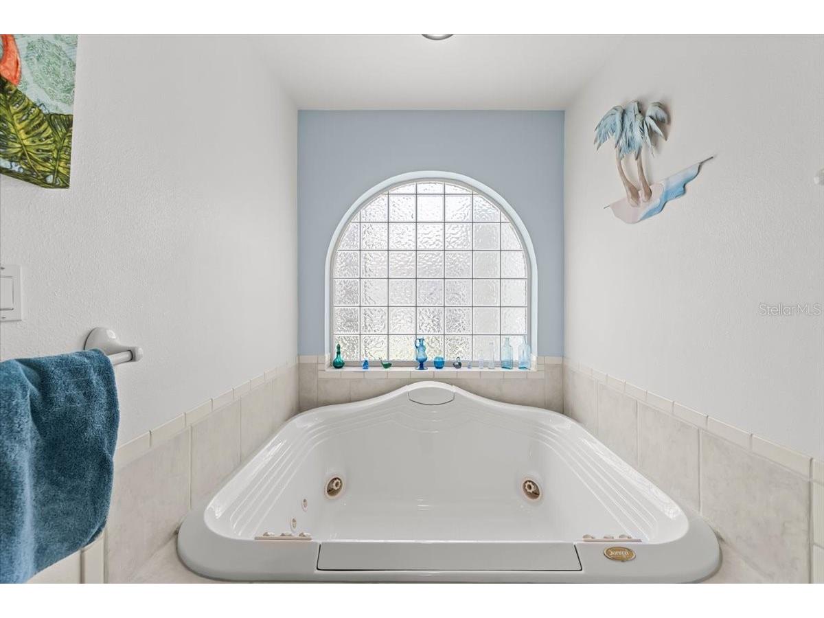 3111 Hyde Park Drive Clearwater FL 33761 TB8498107 image46