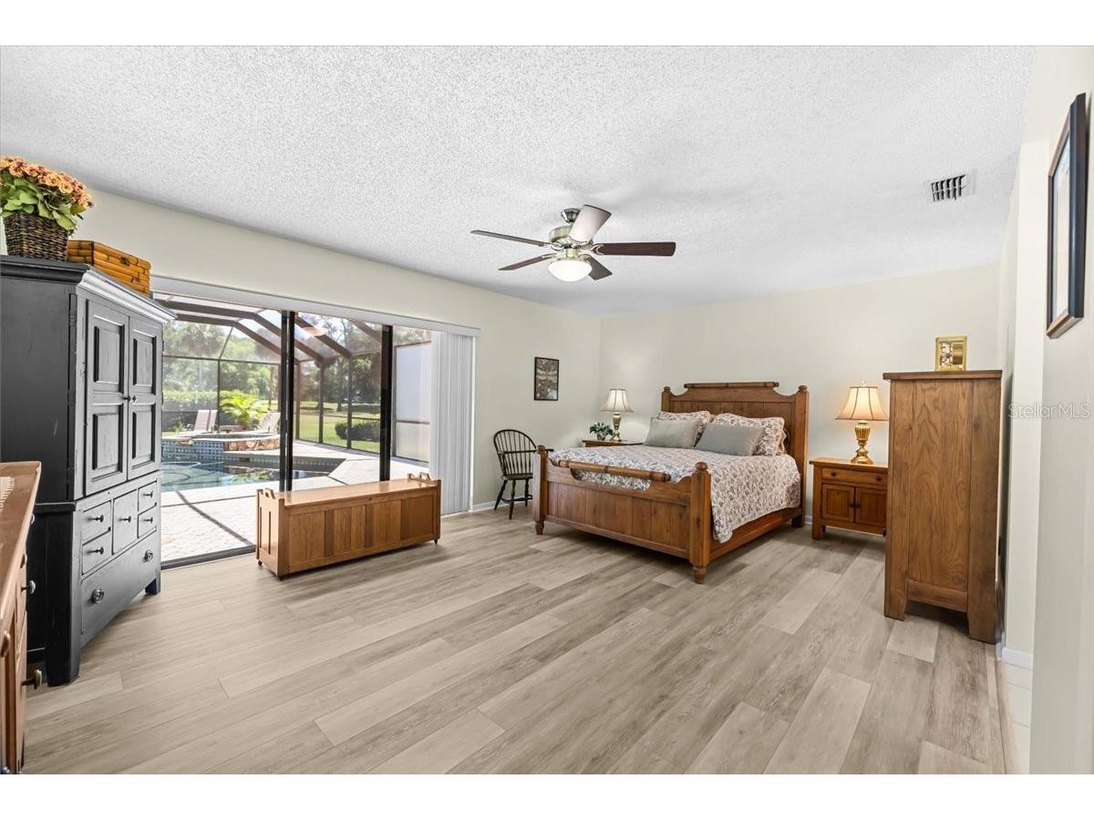 3111 Hyde Park Drive Clearwater FL 33761 TB8498107 image52
