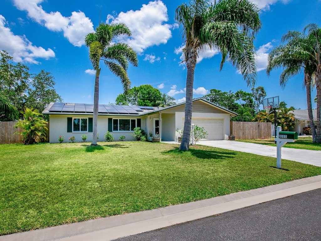 3111 Meyer Drive Sarasota FL 34239 A4567055 image1
