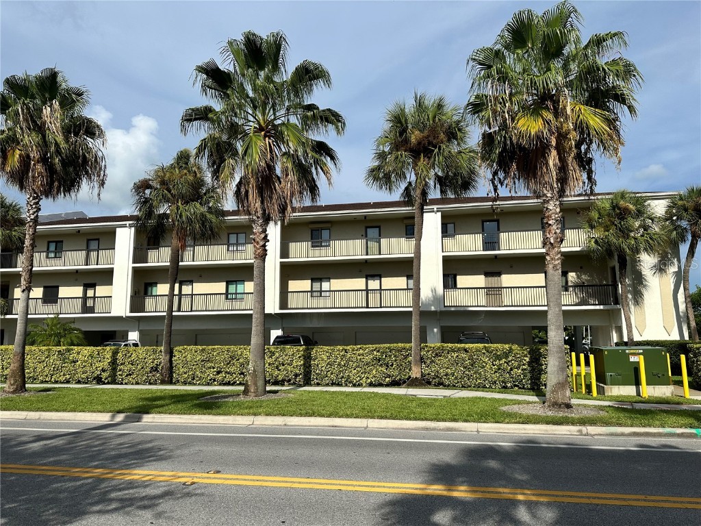 3111 Pass A Grille Way #216 Saint Pete Beach FL 33706 - BOCA CIEGA BAY U8210141 image1