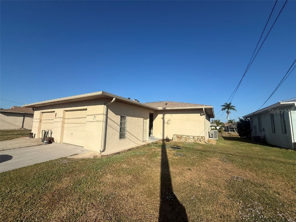 3111 Riverside Drive #B Punta Gorda FL 33950 C7518394 image1