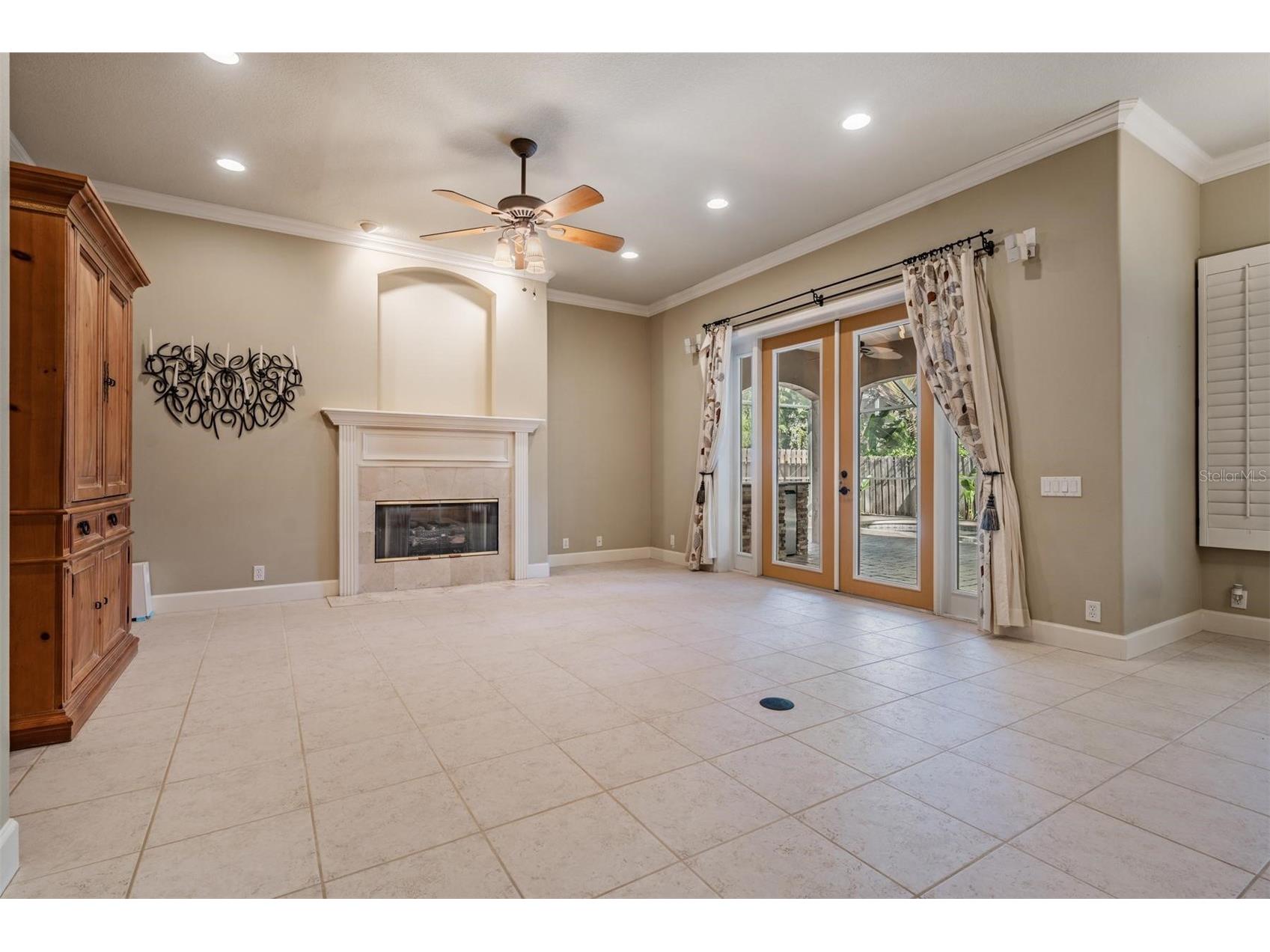 3111 W Lawn Avenue Tampa FL 33611 TB8491792 image14