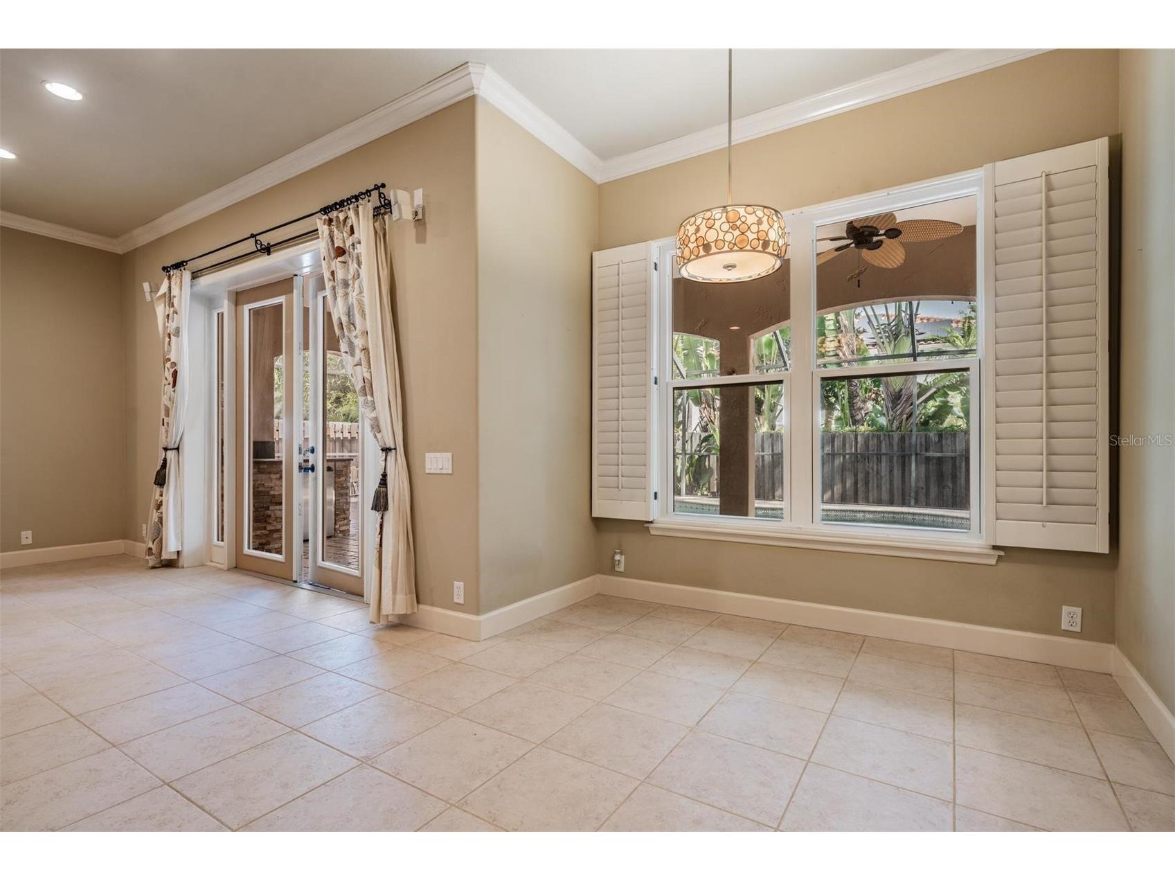 3111 W Lawn Avenue Tampa FL 33611 TB8491792 image16