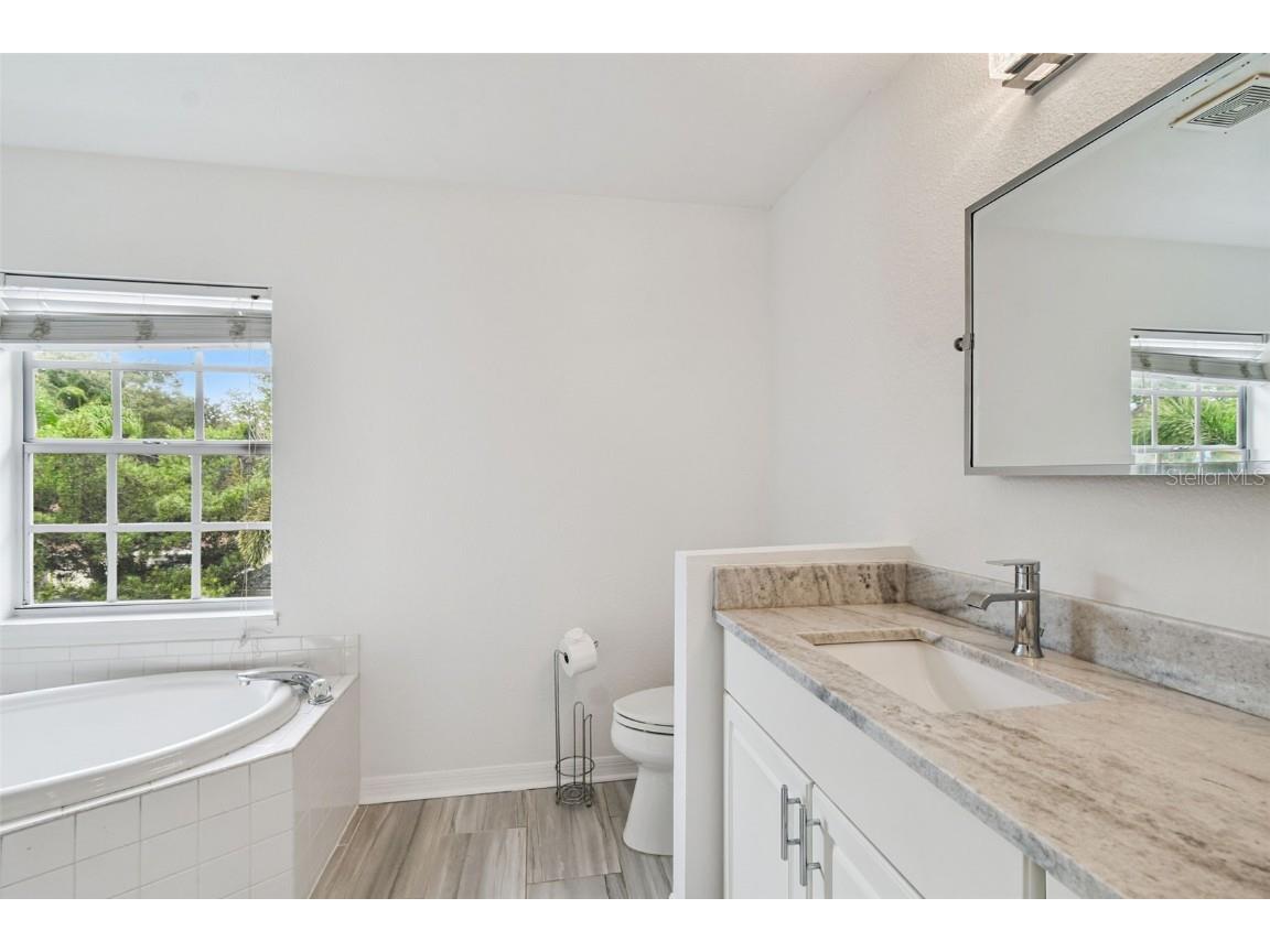 3111 W Oakellar Avenue Tampa FL 33611 TB8435796 image23