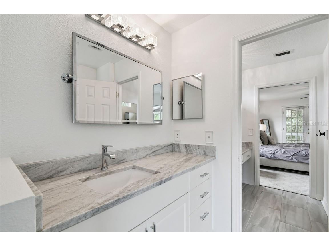 3111 W Oakellar Avenue Tampa FL 33611 TB8435796 image7