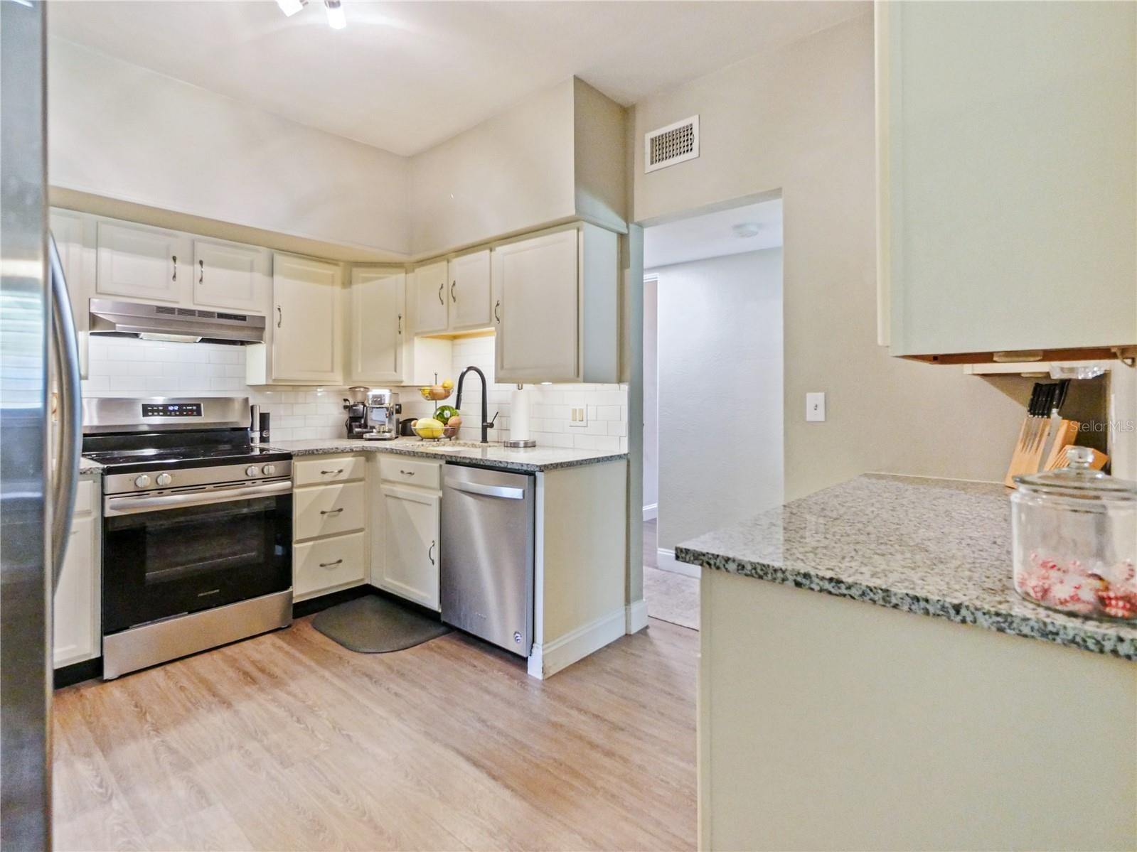 3112 Illingworth Avenue Orlando FL 32806 O6423911 image8