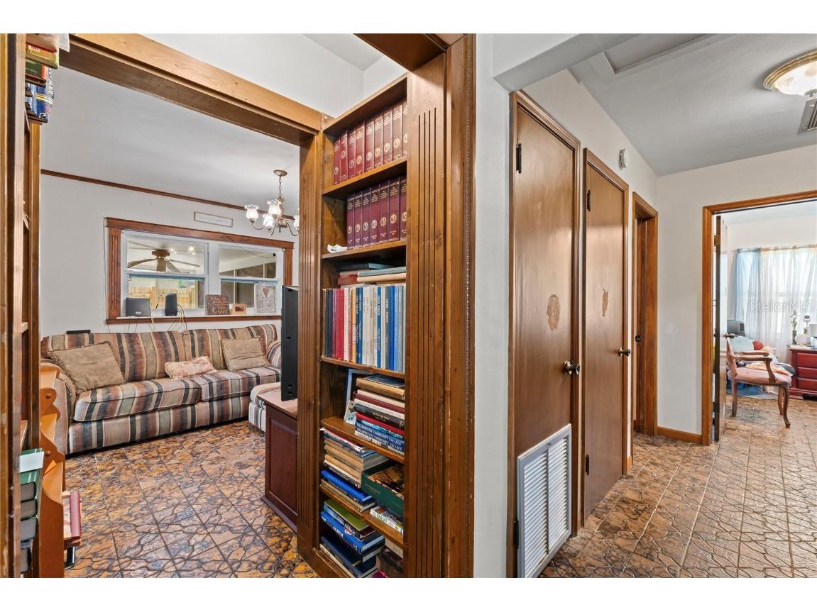 3112 W Dewey Street Tampa FL 33607 TB8453677 image4