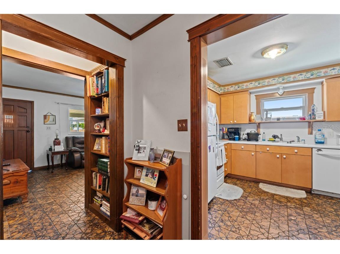 3112 W Dewey Street Tampa FL 33607 TB8453677 image8