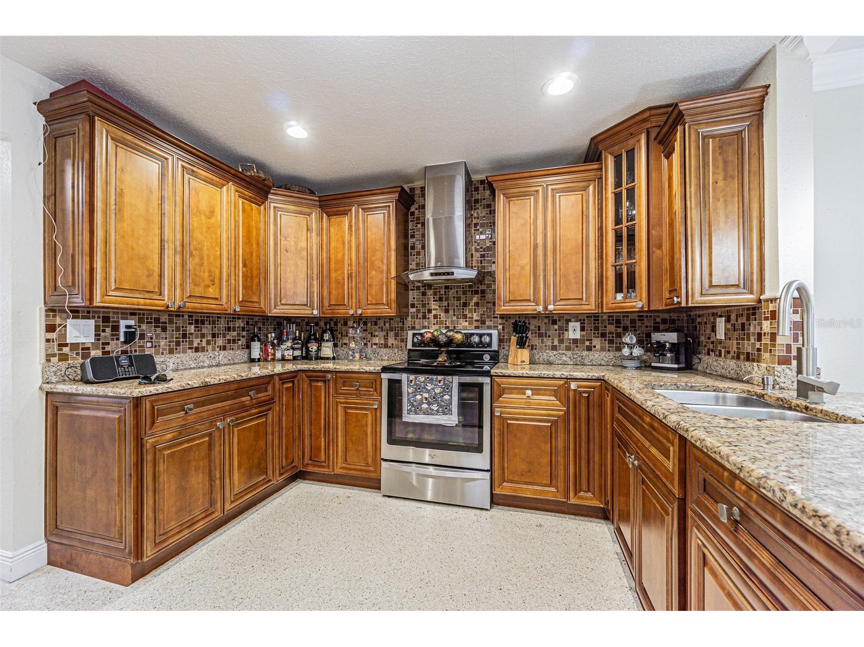 3112 W Henry Avenue Tampa FL 33614 TB8500209 image17