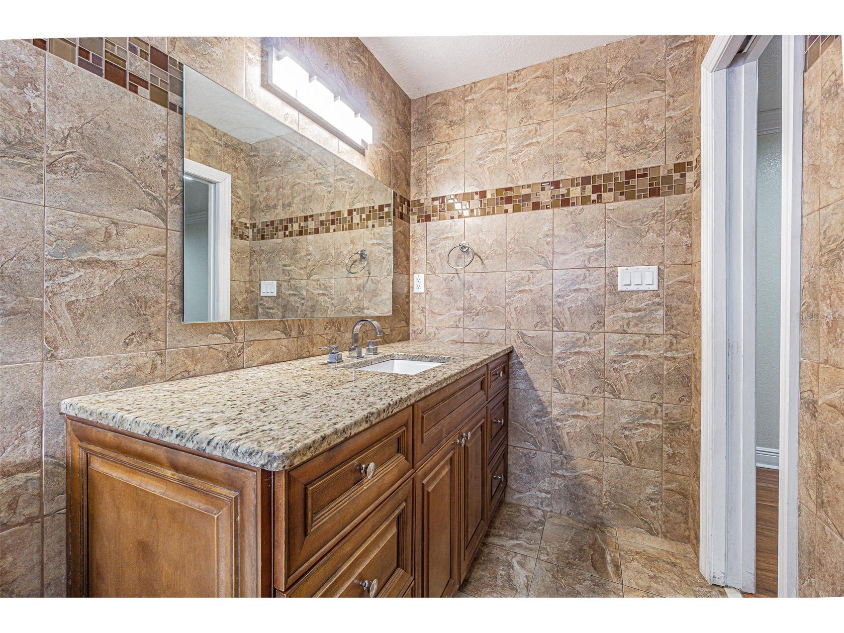 3112 W Henry Avenue Tampa FL 33614 TB8500209 image23