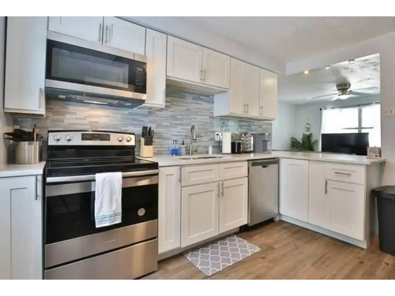 3113 Mcintosh Road Sarasota FL 34232 A4685745 image4