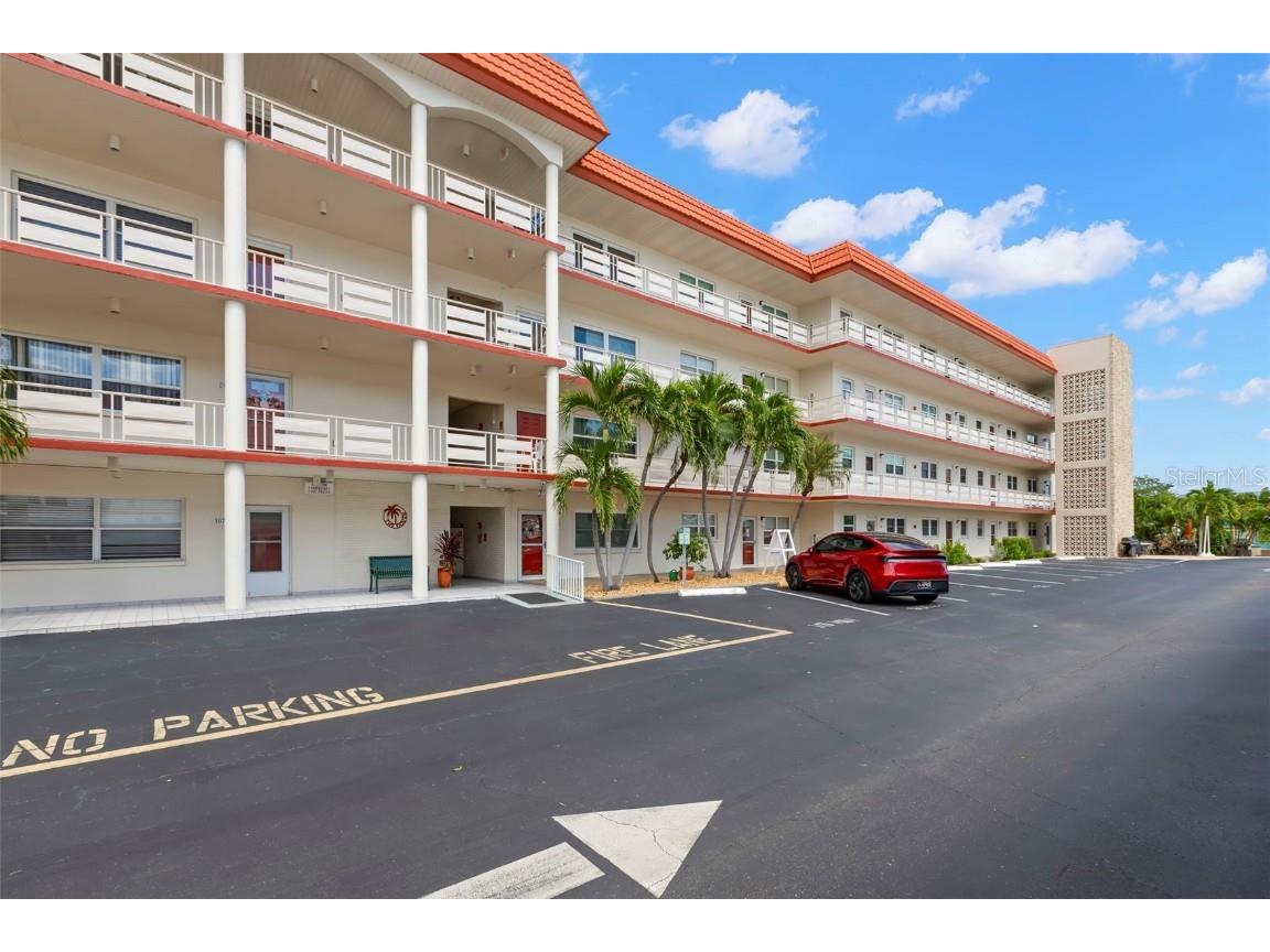 3114 59th Street S #302 Gulfport FL 33707 TB8435727 image3