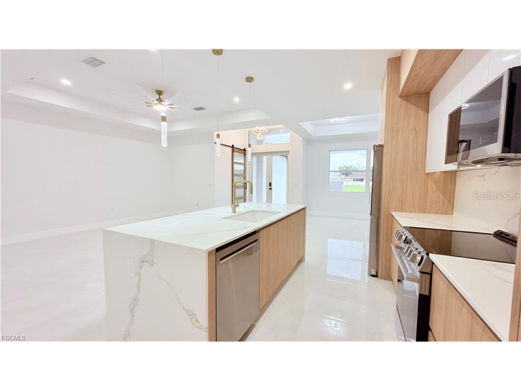 3114 6th Street W Lehigh Acres FL 33971 C7526324 image6