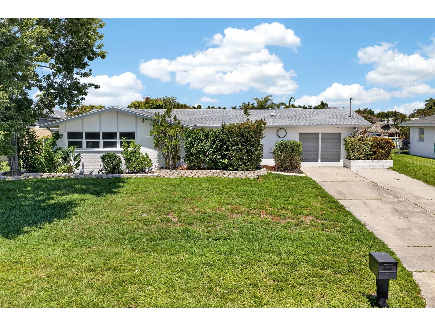 3114 SE 18th Avenue Cape Coral FL 33904 - WAVELL CANAL C7527936 image1