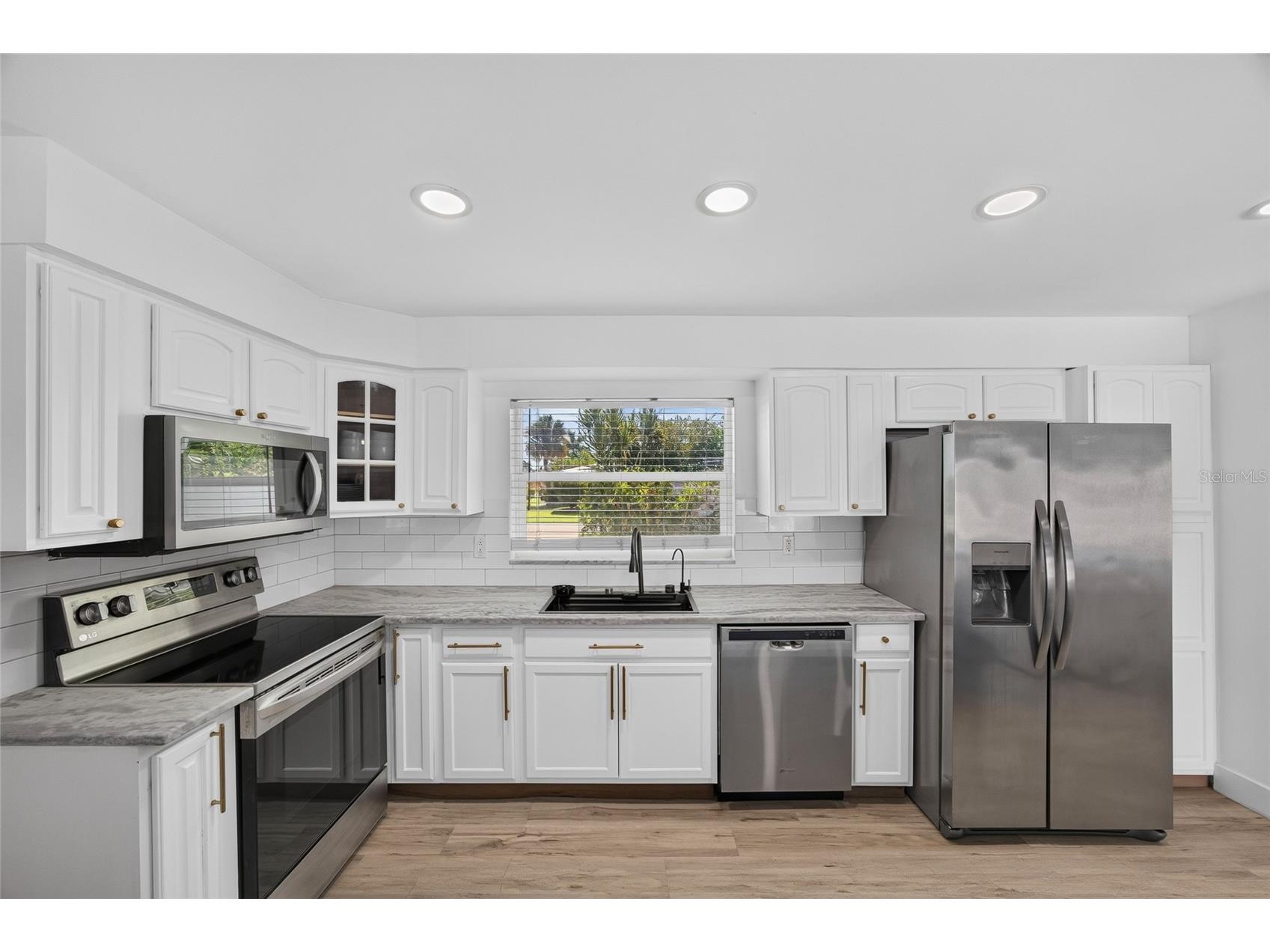 3114 SE 18th Avenue Cape Coral FL 33904 - WAVELL CANAL C7527936 image18