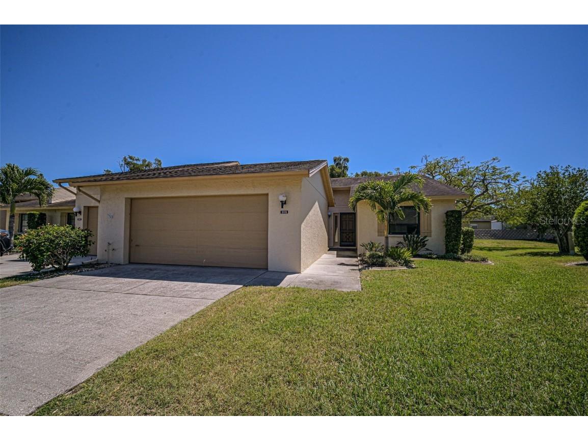 3115 Glen Elyn Boulevard #8 Sarasota FL 34237 A4607379 image1