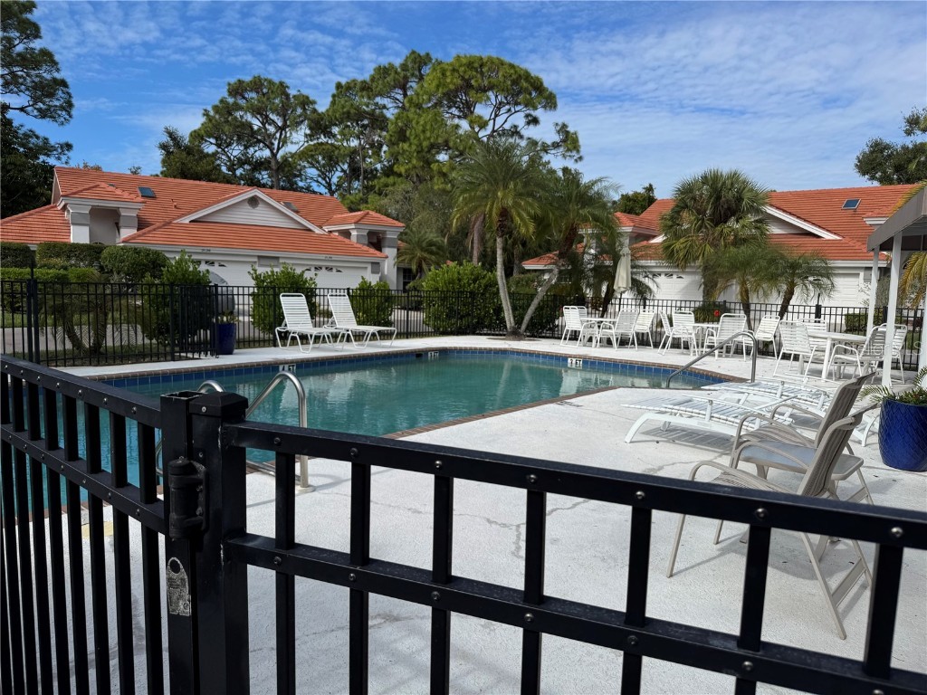 3117 Lake Park Lane #15 Sarasota FL 34231 A4671368 image14