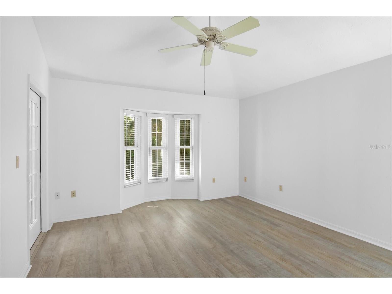 3117 Lake Park Lane #15 Sarasota FL 34231 A4671368 image18